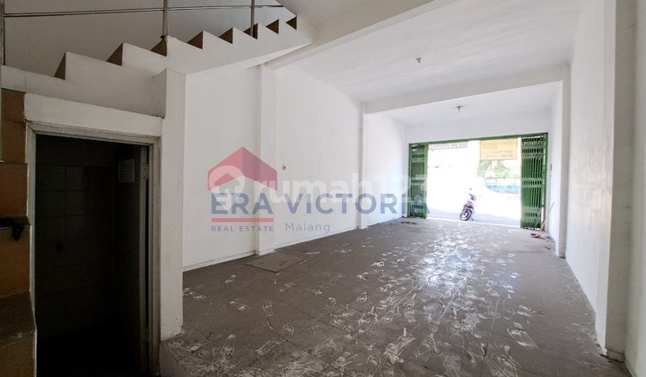 Shop House on Main Route Malang Batu, Suitable for All Types of Businesses. 2