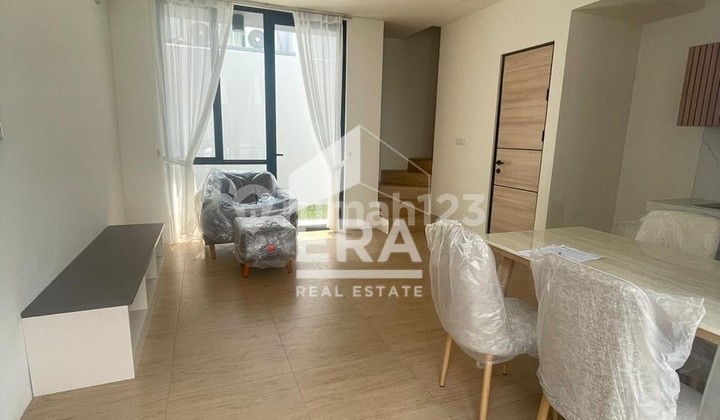 Rumah Bagus 2Lt Furnished at Cendana Essence West Lippo Karawaci. 2