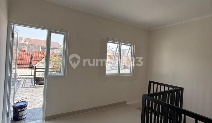 Rumah Besar 2 Lantai Regancy Melati Mas 4+1 KT Rapi Siap Huni 2