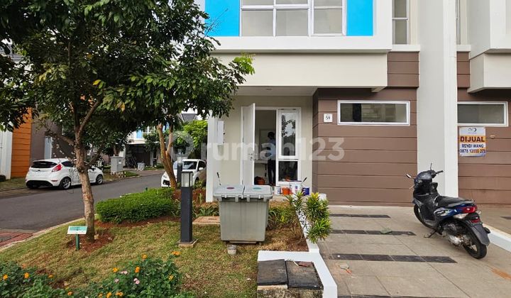 Rumah 2 Lantai Hoek Siap Huni di Cluster Martinez Gading Serpong