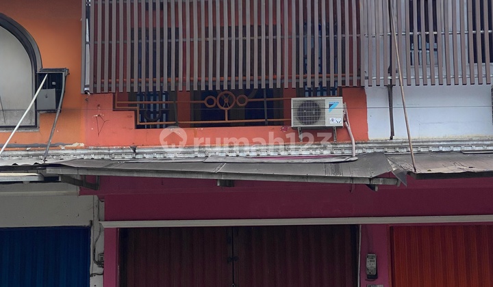 For Sale Quickly, Neat Shop House Ready to Use 2 Floors on Gerbang Poris Indah Road 1