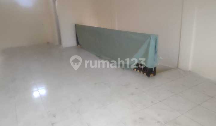 For Rent New Shop House in Binong Raya Ready to Use Strategic Location 2