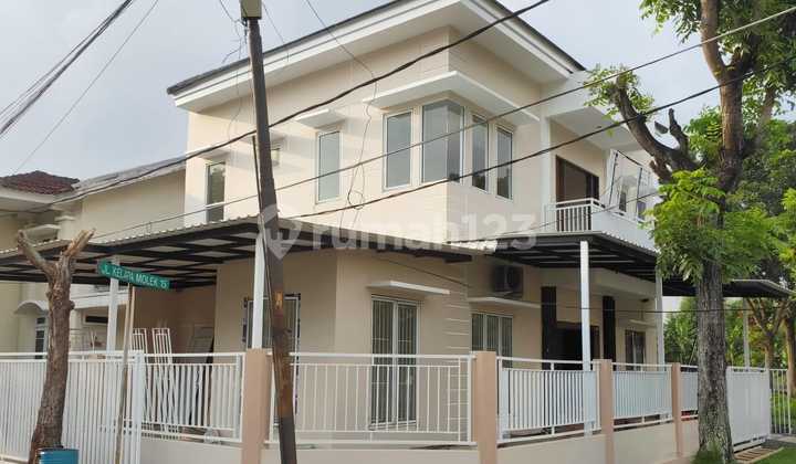 Rumah Besar Bagus 2Lt Posisi Hook Siap Huni di Sektor 8A Gading Serpong