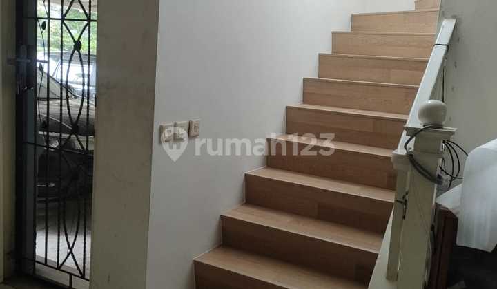 Beautiful Newly Renovated House on Jl Kalimantan, North Lippo Karawaci 2