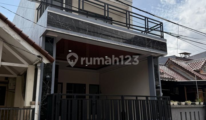Neat Luxury House Ready to Occupy in Melati Mas Regency Block C Neat Luxury House Ready to Occupy in Melati Mas Regency Block C