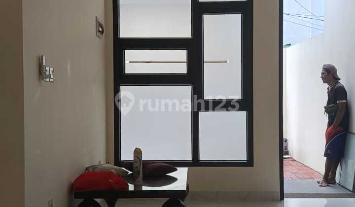 For Rent: 2-Story House Ready to Live In, Comfortable in Villa Melati Mas