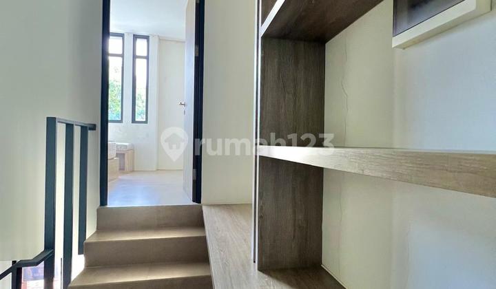 Rumah 2 Lantai Rapi di Freja House Bsd City Furnished Siap Huni 2