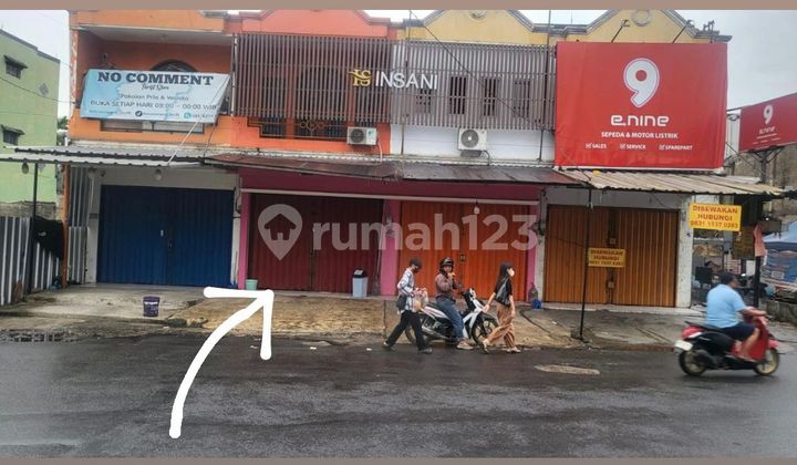 For Sale Quickly, Neat Shop House Ready to Use 2 Floors on Gerbang Poris Indah Road 2