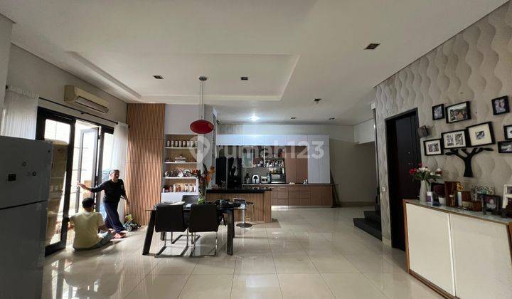 Dijual Rumah Bagus 2 Lt Strategis at Taman Osaka, Lippo Karawaci. 2