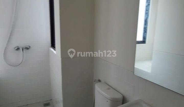 Rumah Bagus 2Lt Hunian Nyaman di Cendana Essence, Lippo Karawaci. 2