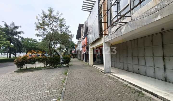 Ruko 2 Lantai Siap Pakai di Boulevard Modernland Lokasi Strategis