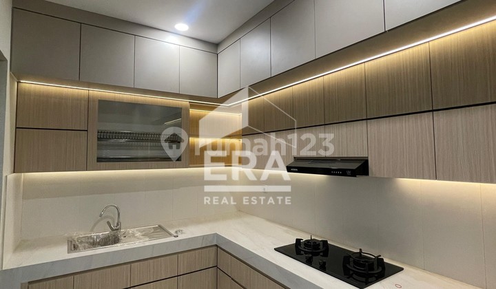 Rumah Bagus 2Lt Hunian Nyaman Rapi Cluster Mozart Gading Serpong. 2