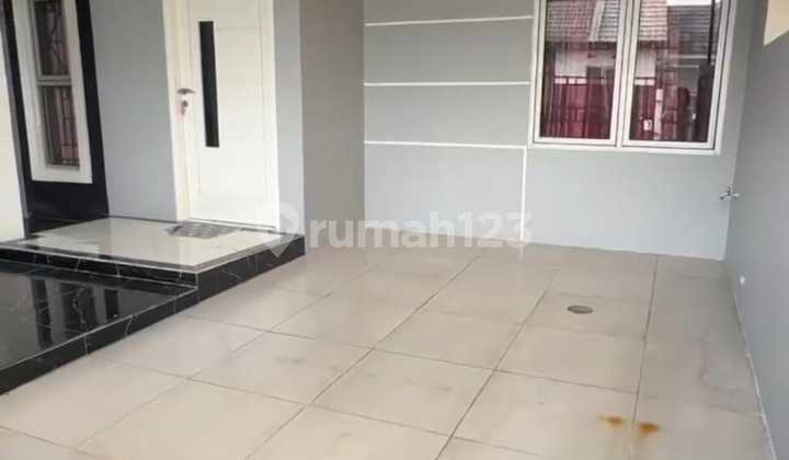 Nice House Ready to Live In, Clean Condition in Palem Semi Karawaci.