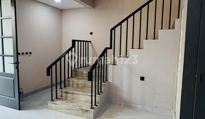 Beautiful Neat House Ready to Occupy Taman Singosari Lippo Karawaci Beautiful Neat House Ready to Occupy Taman Singosari Lippo Karawaci