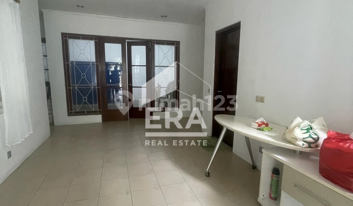 Nice Ready-to-Occupy 2-Storey House, Strategic Location, Pattaya Park, Lippo Karawaci. Nice Ready-to-Occupy 2-Storey House, Strategic Location, Pattaya Park, Lippo Karawaci.