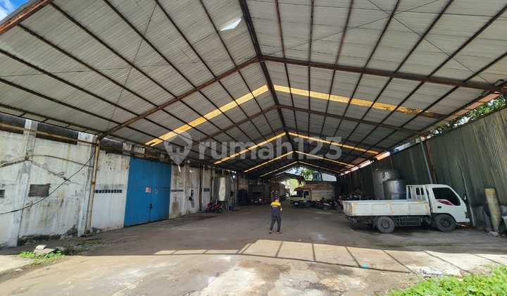 Cheap Warehouse 640m² in Pasar Baru Tangerang with 40ft Container Access Cheap Warehouse 640m² in Pasar Baru Tangerang with 40ft Container Access