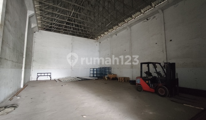 Ready-to-Use Warehouse with 2-Story Office, 40ft Container Access in Cibodas Ready-to-Use Warehouse with 2-Story Office, 40ft Container Access in Cibodas