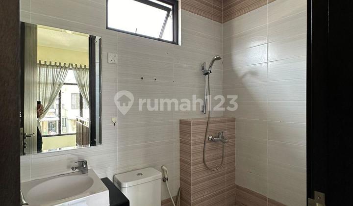 Rumah Modern Siap Huni Nyaman Strategis Di Bsd Eminent Ilustria 2