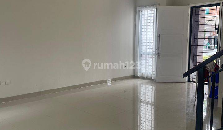 Rumah Bagus Rapi 2Lt Siap Huni di Cluster Bohemia Gading Serpong. 2