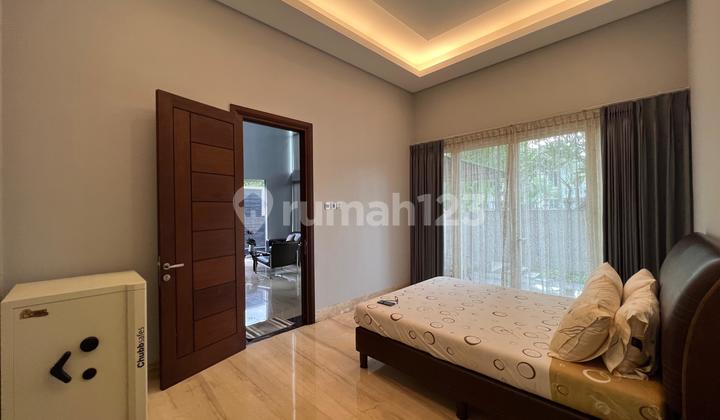 Luxurious 2-Story Marble House with Private Pool on Palem Raya Boulevard Lippo 2