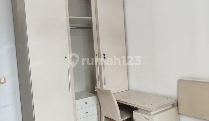 Rumah, 2 Lantai Siap Huni Rapi di Modernland Strategis 2