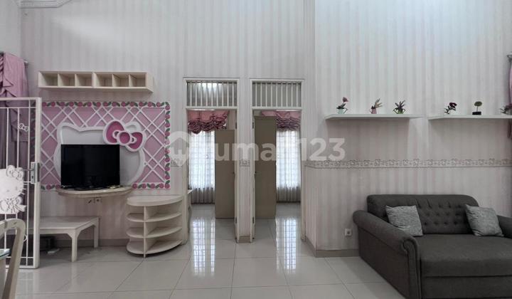 Strategically Located Corner House in Premium Taman Bromo, Karawaci 1