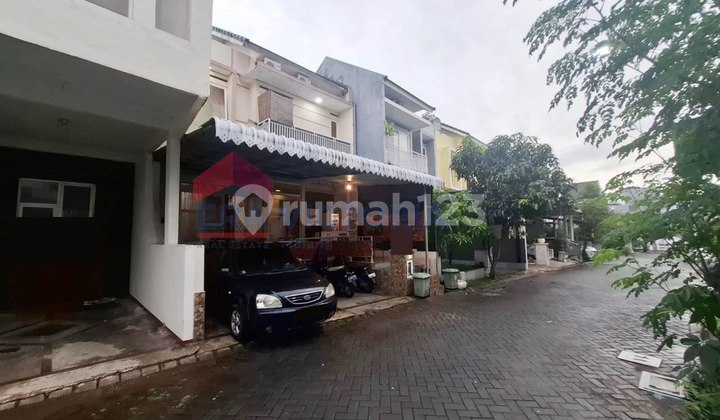 Nice house with easy access and located in the city center. 2