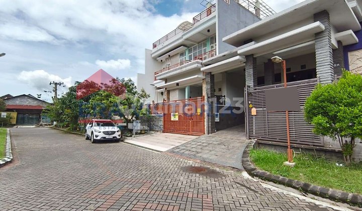 Ready-to-Occupy Fully Furnished House with High Investment Value 2