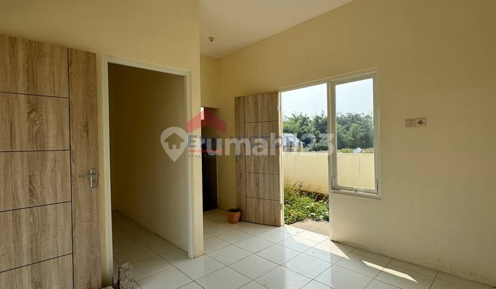 Subsidized house with complete public facilities and the advantage of being near a hospital and market. 2