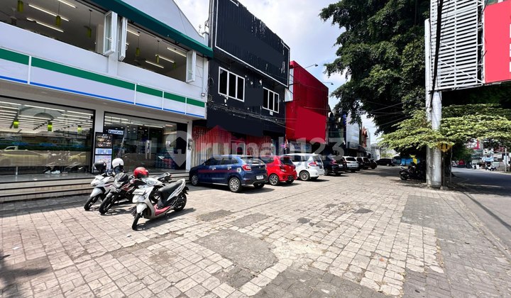 ruko di kawasan bisnis poros jalan ramai lokasi strategis