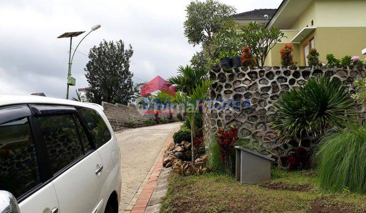 Rumah Cantik Nyaman Suasana Sejuk Sudah Full Furnished 2