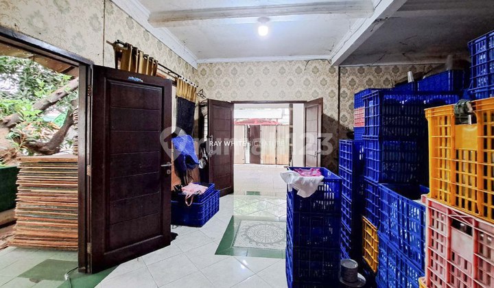 Rumah Tinggal Strategis Selangkah dari Jl Raya Pasar Minggu  2