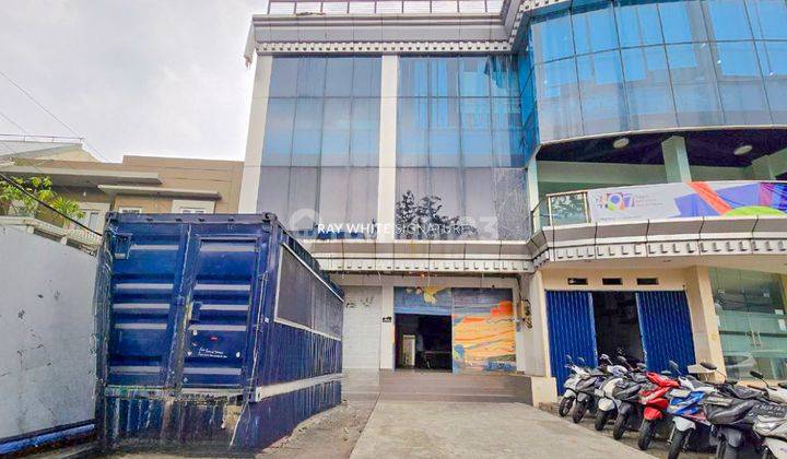 Dijual Ruko Strategis 4 Lantai dengan 2 Akses Jalan di Bendungan Hilir 1