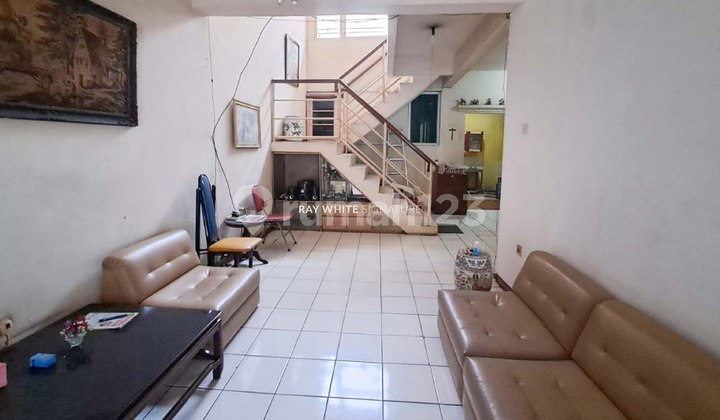 Rumah Cocok Untuk Kost di area strategis Bendungan Hilir 2