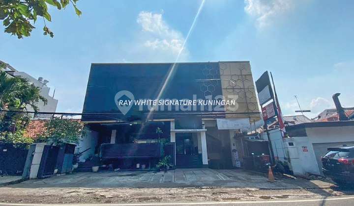Gedung Komersial 3 Lantai di Lokasi Strategis Tebet - Cocok untuk Kantor & Usaha Gedung Komersial 3 Lantai di Lokasi Strategis Tebet - Cocok untuk Kantor & Usaha