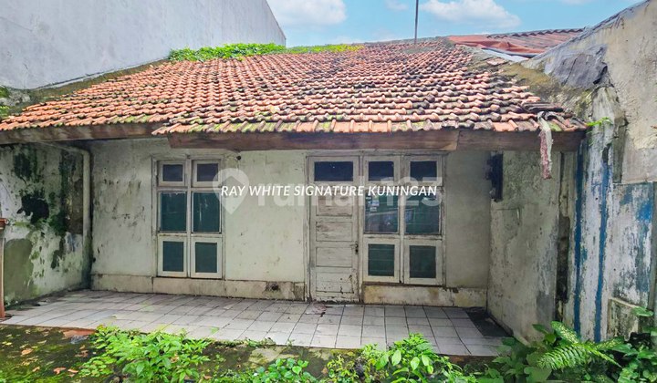 For Sale: House in Bendungan Hilir, Central Jakarta at Land Value Price, Suitable for a Boarding House 2