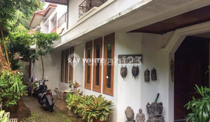 Rumah Tinggal Kawasan Ex Menteri dan Duta Besar di Patra Kuningan 2