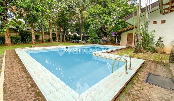 Dijual Rumah Mewah Affordable di Jalan Anggrek, Kebagusan 2