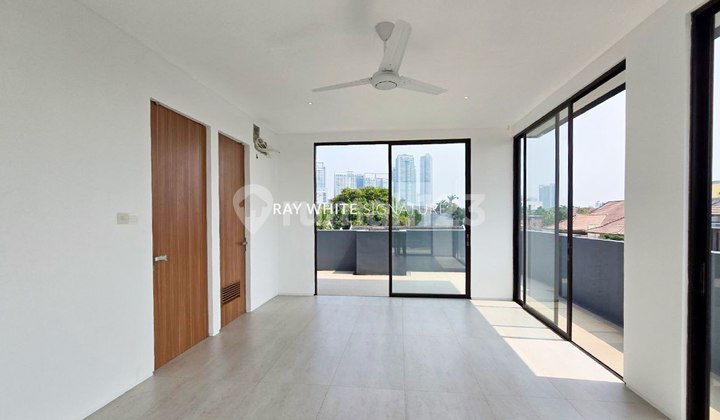 Dijual Rumah Baru 3 Lantai Design Minimalis Bebas Banjir di Jl Bungur Dekat Kemang 2