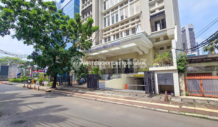 Jual Gedung 10 Lantai Parkir Luas Komersial Strategis di Sudirman