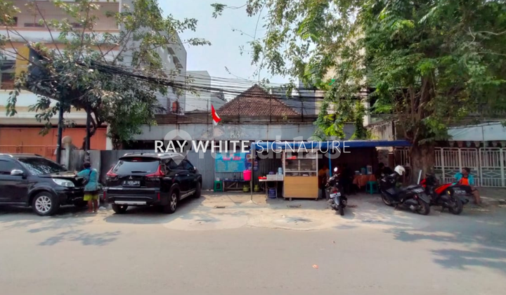 Rumah Tua Cocok Dibangun Sebagai Lokasi Usaha di Area Batu Ceper, Jakarta Pusat