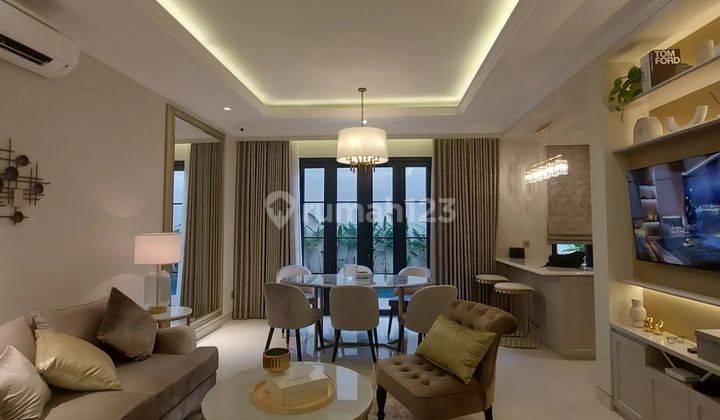 Europan Classic Design Brand New Luxury House Veteran Jakarta  2