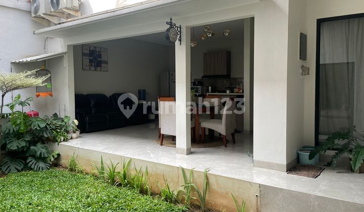 Easy Access and Wide Road, Ready-to-Occupy House in Pejaten Kemang 2