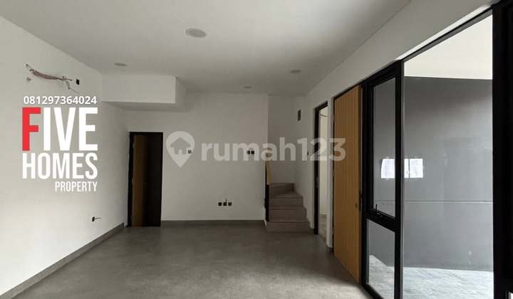Brand New.rumah 2 Lantai Lokasi Strategis 2