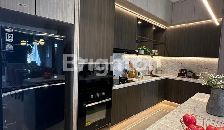 Rumah Mewah 3 Lantai Lokasi Strategis 2