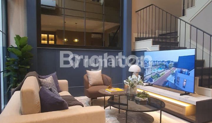 Strategic 2-Story Residence Near Summarecon Mall and Toll Access in Tangerang 2