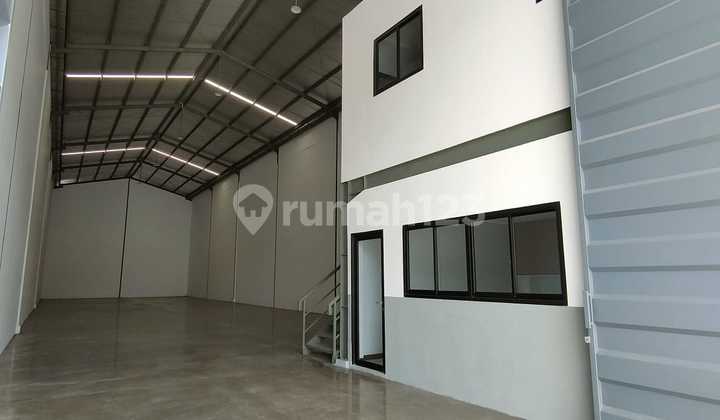 Sell Fast Strategic and Spacious Warehouse Royal Kosambi Tangerang
