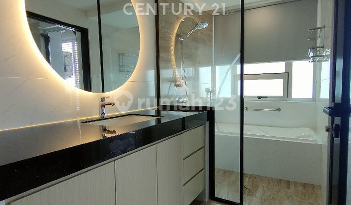 Kemang Village Residence Pet Friendly Dengan Private Lift 2