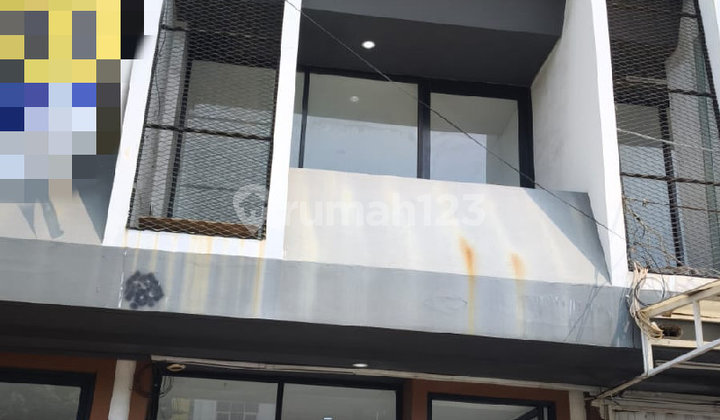 For Rent: Shop House Suitable for Business in Tebet, South Jakarta For Rent: Shop House Suitable for Business in Tebet, South Jakarta