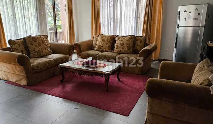 Dijual Villa Cantik dan Asri Cocok untuk Staycation/Investasi Dijual Villa Cantik dan Asri Cocok untuk Staycation/Investasi